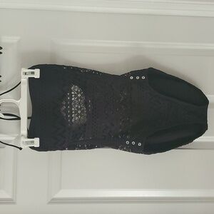 Robin Piccone Penelope Crochet Overlay Black Lace One-Piece Swimwear Size 10